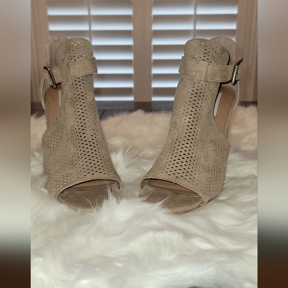 Steve Madden Shauna Taupe Bootie